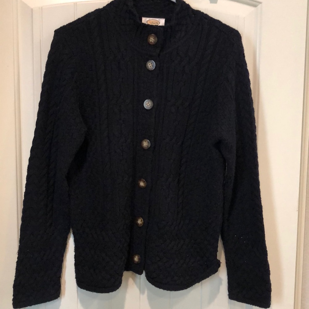 Vintage navy cable knit comfort